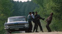 Кадр из фильма "Поле любви" - 1