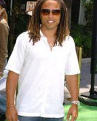 Коби Джонс фото