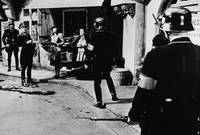 Кадр Палачи тоже умирают