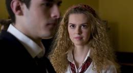 Кадр из фильма "Золотые" - 1