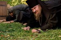 Кадр Монах и бес