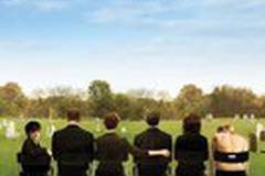 Смерть на похоронах