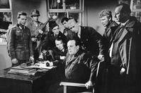 Кадр 08/15 – На Родине