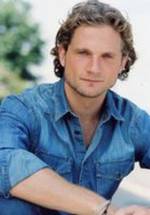 Джош Грин фото