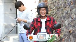 Кадр из фильма "Лайкни меня" - 2