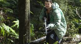 Кадр из фильма "Вымирающая порода" - 2