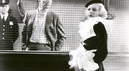 Кадр из фильма "Держи своего мужчину" - 2