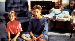 Кадр из фильма "Коси газон!" - 2