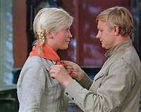 Кадр Красные пчелы