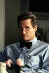 Кадр У зеркала два лица