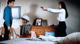 Кадр из фильма "Незаконное вторжение" - 2