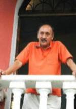 Виктор Банерджи фото