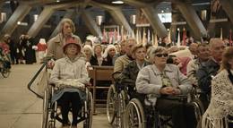 Кадр из фильма "Лурд" - 2