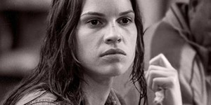 Сэм Рэйми воюет за Хилари Суэнк