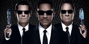 «Люди в черном 3» обошли в бокс-офисе «Пиратов Карибского моря 4»