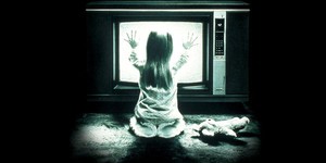 Мебель и посуда полетят опять: «Полтергейст» возвращается Мебель и посуда полетят опять: «Полтергейст» возвращается