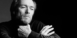 Клинт Иствуд сменит Стивена Спилберга у руля «Американского снайпера» Клинт Иствуд сменит Стивена Спилберга у руля «Американского снайпера»