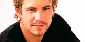 Релиз «Форсажа 7» отложен из-за трагической смерти Пола Уокера Релиз «Форсажа 7» отложен из-за трагической смерти Пола Уокера