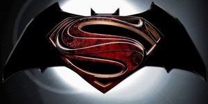 Битву Бэтмена и Супермена покажут на год позже
