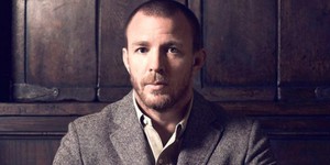 Гай Ричи запустит фэнтезийную франшизу о короле Артуре