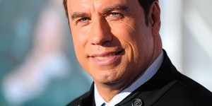 Джон Траволта мечтает сразиться с Джеймсом Бондом