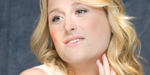 Дочь Мэрил Стрип присоединится к Дженнифер Энистон