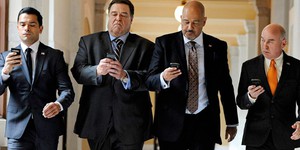 Amazon Studios продлила «Альфа-дом» и отменила «Betas»