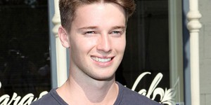 Сын Шварценеггера снимется в «Бойскаутах против зомби»