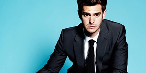 Эндрю Гарфилд оделся женщиной для клипа Arcade Fire Эндрю Гарфилд оделся женщиной для клипа Arcade Fire