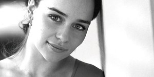 Эмилия Кларк сыграет в триллере «Голос из камня» Эмилия Кларк сыграет в триллере «Голос из камня»