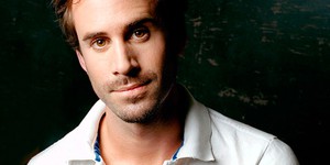 Звезда «Американской истории ужасов» сыграет в «Нострадамусе»