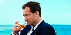 Джуд Лоу и Джанкарло Джаннини снялись в фильме для Johnnie Walker