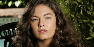 Алекса Давалос получила главную роль в сериале по Филипу Дику Алекса Давалос получила главную роль в сериале по Филипу Дику