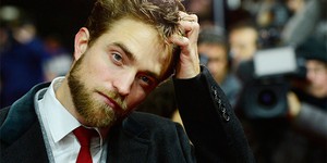 Роберт Паттинсон вновь снимется с Миа Васиковска