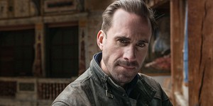 Джозеф Файнс сыграет Майкла Джексона Джозеф Файнс сыграет Майкла Джексона