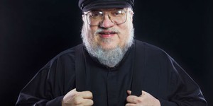 Джордж Р. Р. Мартин заверил фанатов, что все еще жив