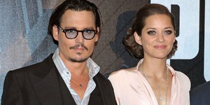 Джонни Депп и Марион Котийяр увязнут в секс-скандале и политике