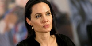 Анджелине Джоли предложили сыграть героиню войны Анджелине Джоли предложили сыграть героиню войны