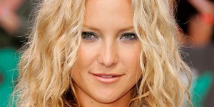 Кейт Хадсон побрила голову ради фильма певицы Sia