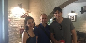 Мила Кунис и Эштон Кутчер посетили Черновцы