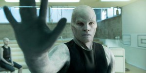 Неузнаваемый Сэм Уортингтон в сай-фай триллере «Титан»