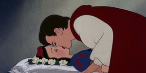 Неизвестная версия известной сказки: Белоснежка на самом деле умерла Неизвестная версия известной сказки: Белоснежка на самом деле умерла