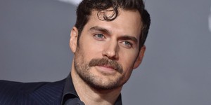 Генри Кавилл исполнит главную роль в сериале «Ведьмак» Генри Кавилл исполнит главную роль в сериале «Ведьмак»