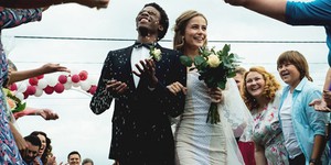 Создатели «Безумной свадьбы» полностью рассчитались с Госкино Создатели «Безумной свадьбы» полностью рассчитались с Госкино