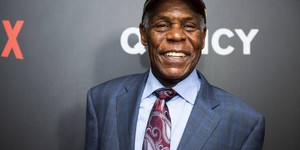 Дэнни Гловер присоединился к сиквелу «Джуманджи» Дэнни Гловер присоединился к сиквелу «Джуманджи»