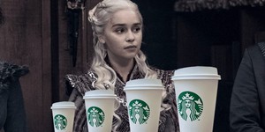 Кто виноват в появлении кофейного стаканчика в «Игре престолов»