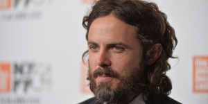 Кейси Аффлек сыграет психиатра в психологическом триллере