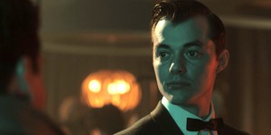 Сериал о дворецком Бэтмена продлили на 2 сезон