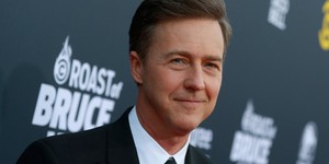 Эдвард Нортон предстанет перед судом из-за пожара на съемках