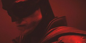 Роберт Паттинсон впервые предстал в костюме Бэтмена Роберт Паттинсон впервые предстал в костюме Бэтмена